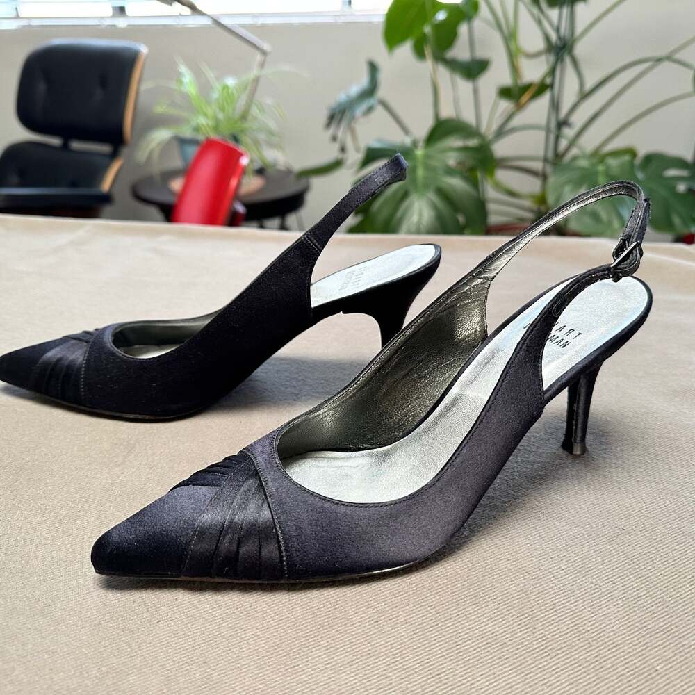Stuart‎ Weitzman - Picture 3 of 6